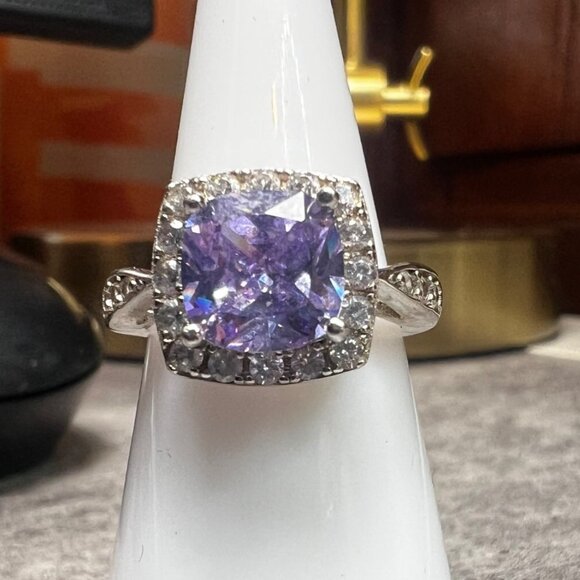 Lavender gemstone Ring, size 5, NWOT .925 sterling silver band - Picture 1 of 7